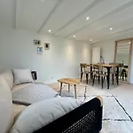 Paisible Chaumiere Normande Proche Bourg - Jardin - Campagne Holiday home *